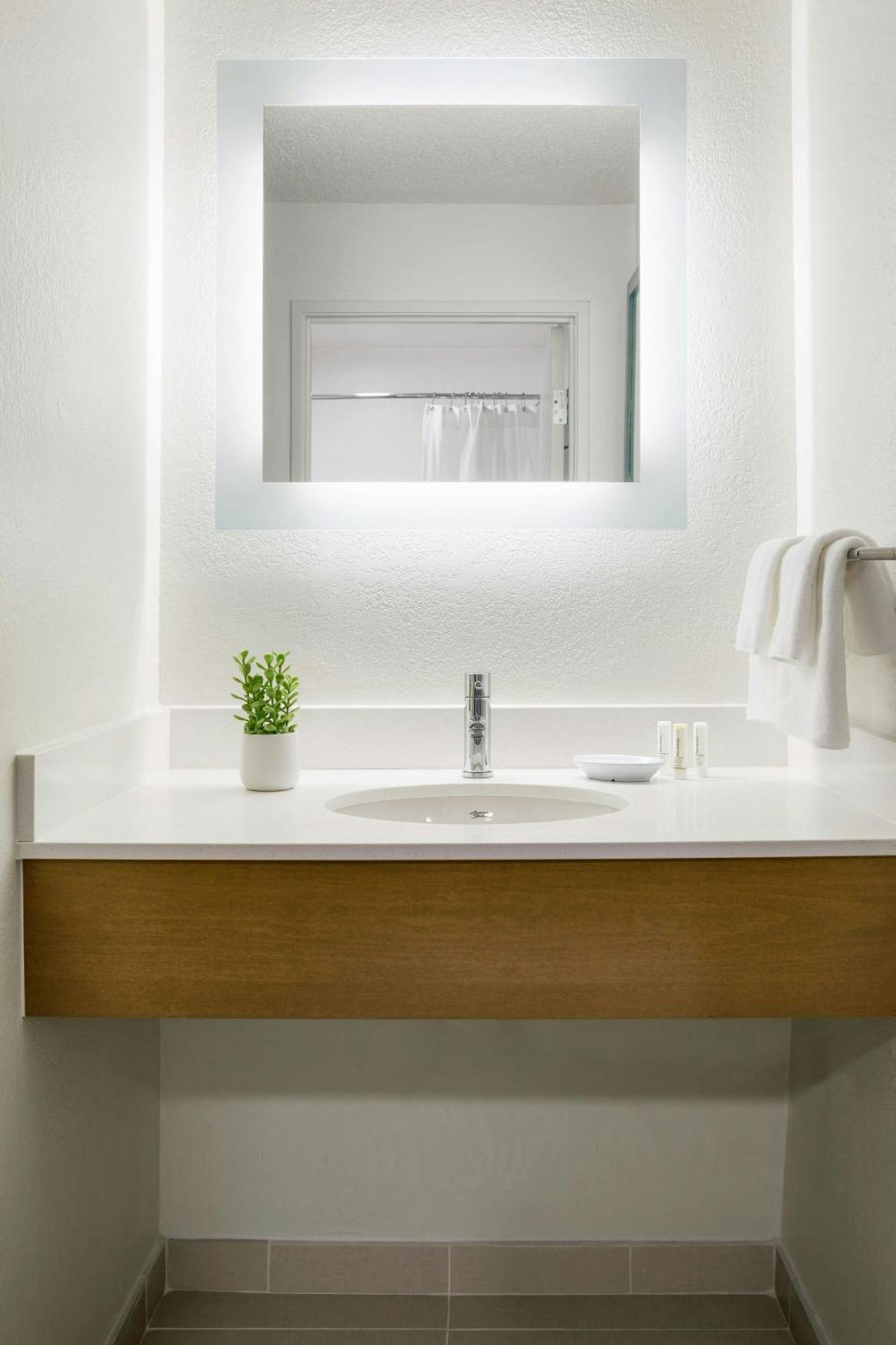 Springhill Suites Tempe At Arizona Mills Mall מראה חיצוני תמונה